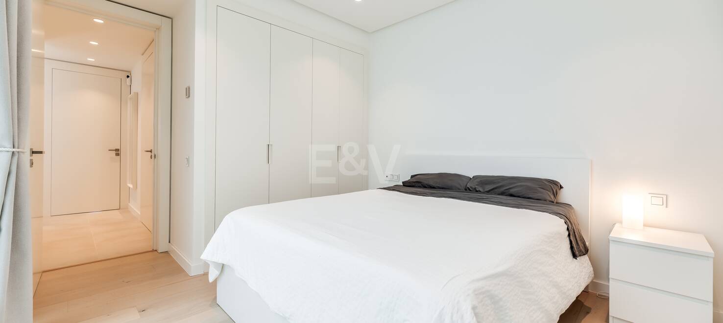 Best Priced Apartment in Palo Alto with Panoramic Sea Views