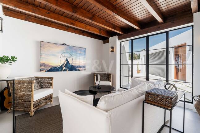 Charming Cortijo Style Villa in El Madroñal, Benahavís