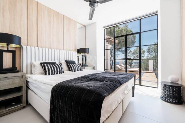 Charming Cortijo Style Villa in El Madroñal, Benahavís