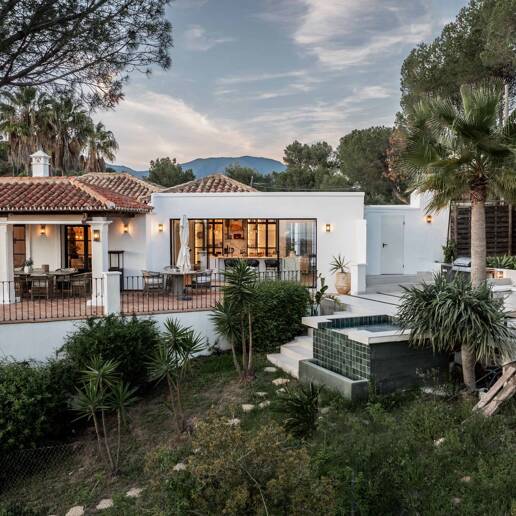Charmante Villa im Cortijo-Stil in El Madroñal, Benahavís