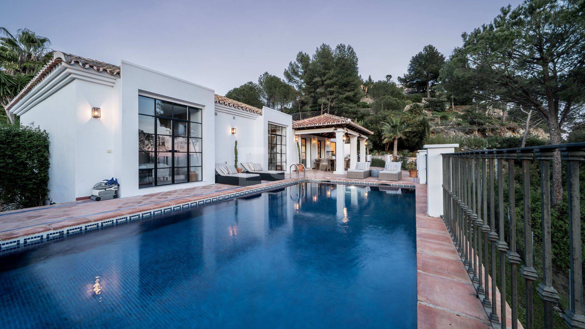 Charming Cortijo Style Villa in El Madroñal, Benahavís