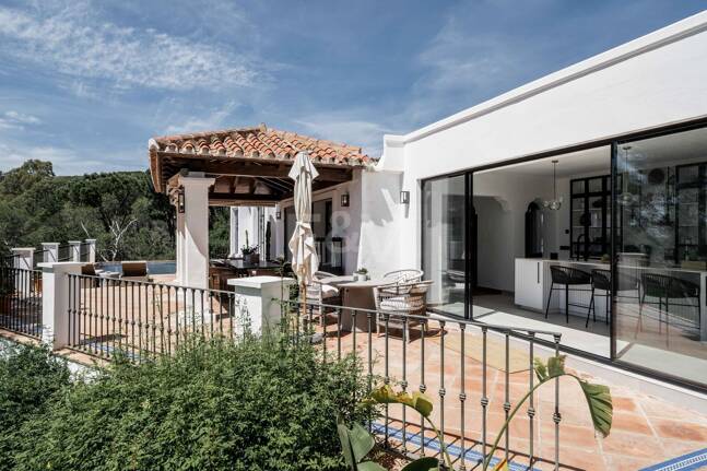 Charming Cortijo Style Villa in El Madroñal, Benahavís