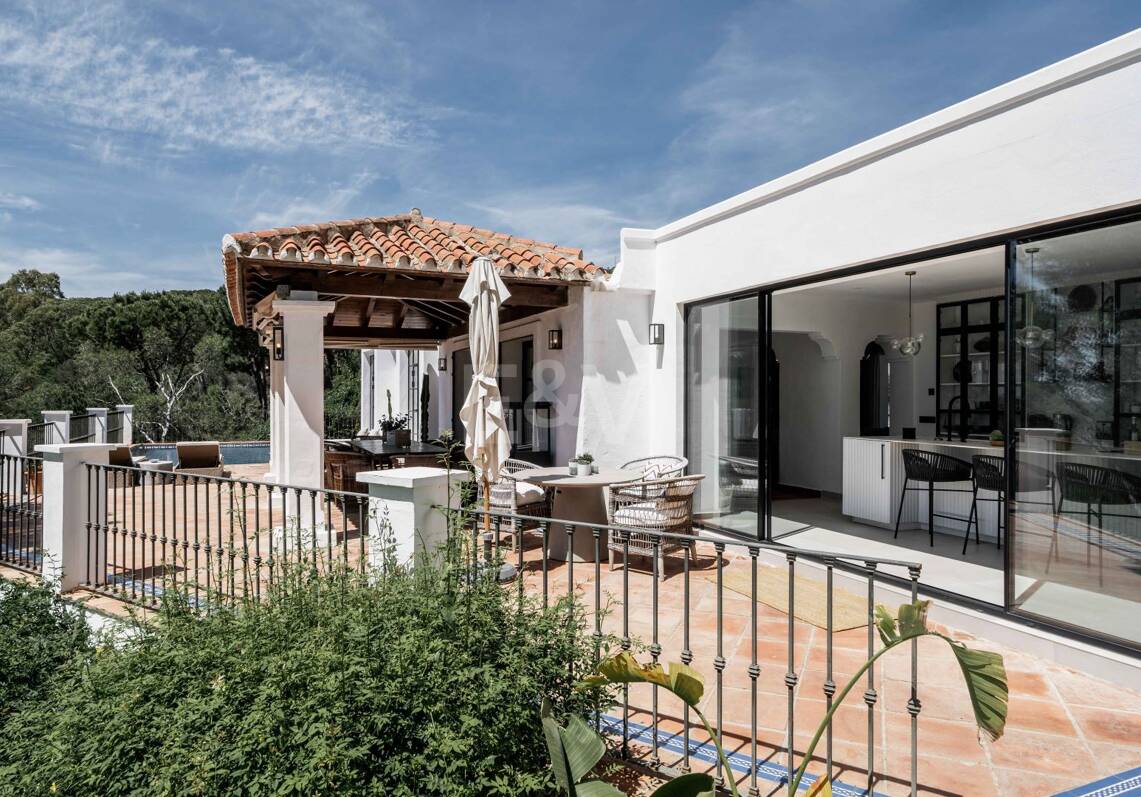 Charming Cortijo Style Villa in El Madroñal, Benahavís