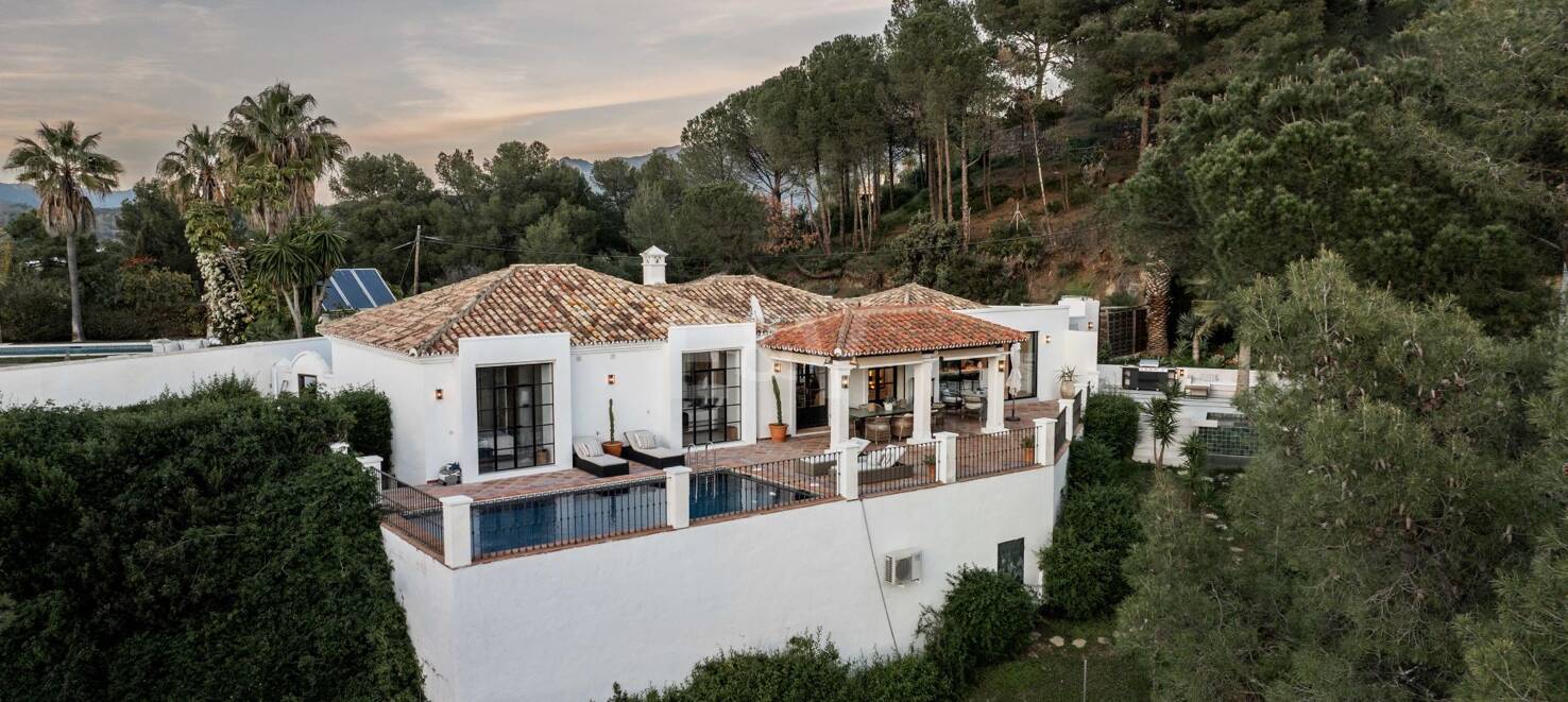 Charmante Villa im Cortijo-Stil in El Madroñal, Benahavís