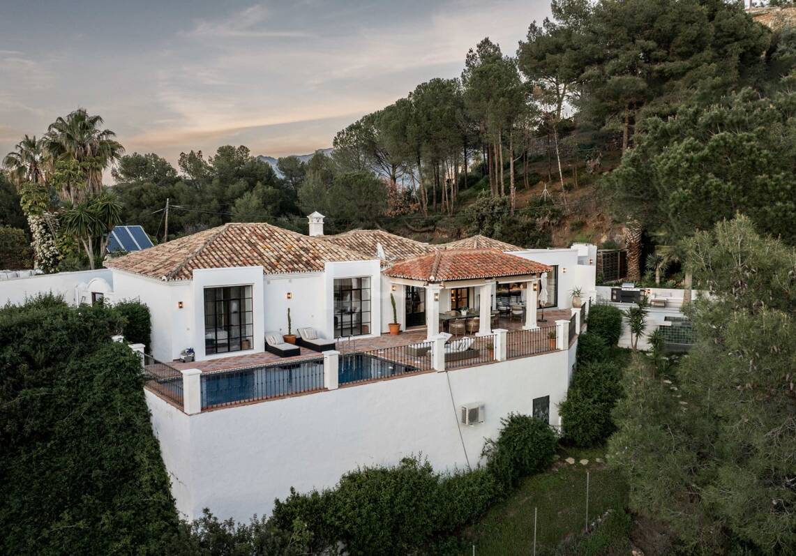 Charming Cortijo Style Villa in El Madroñal, Benahavís