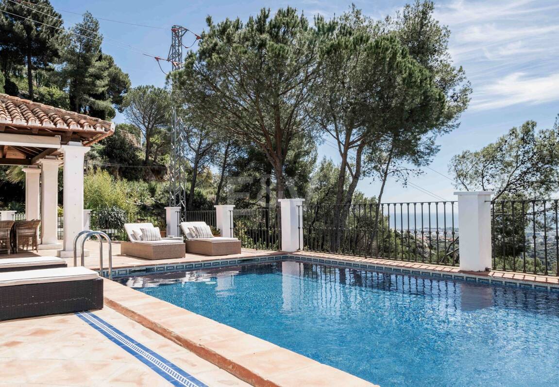 Charming Cortijo Style Villa in El Madroñal, Benahavís