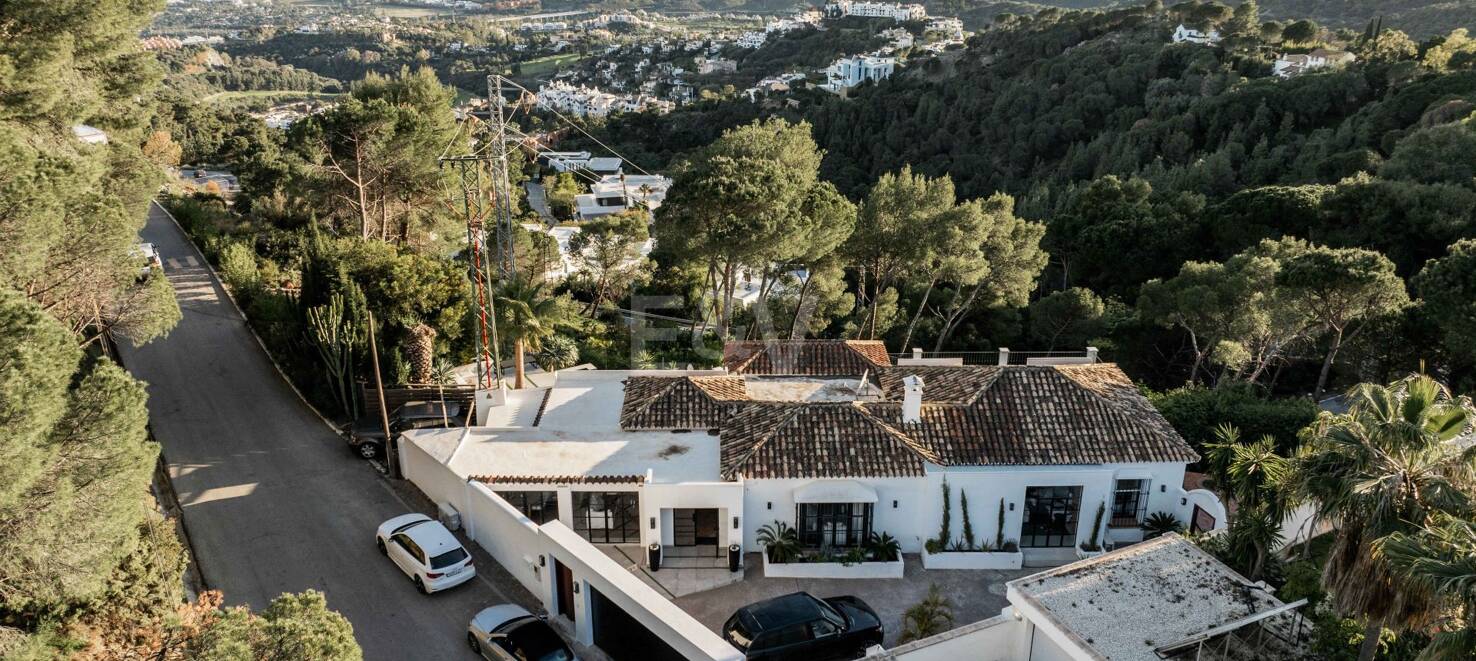 Charmante Villa im Cortijo-Stil in El Madroñal, Benahavís