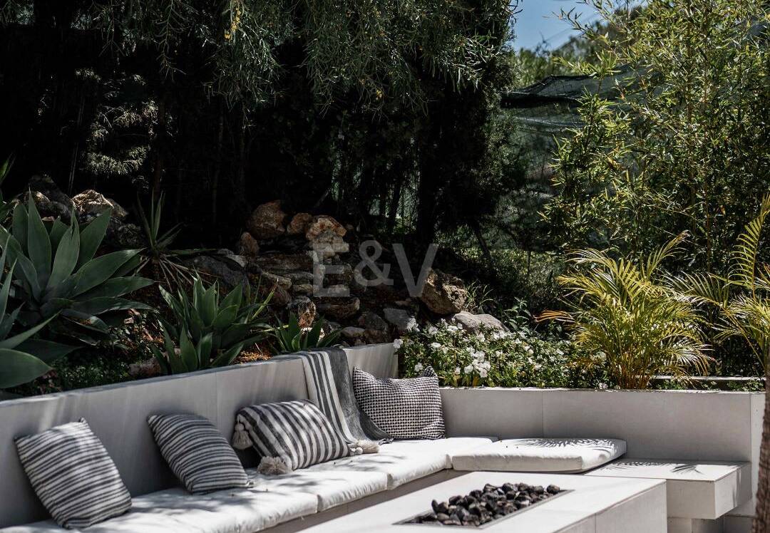 Charmig Cortijo Style Villa i El Madroñal, Benahavís