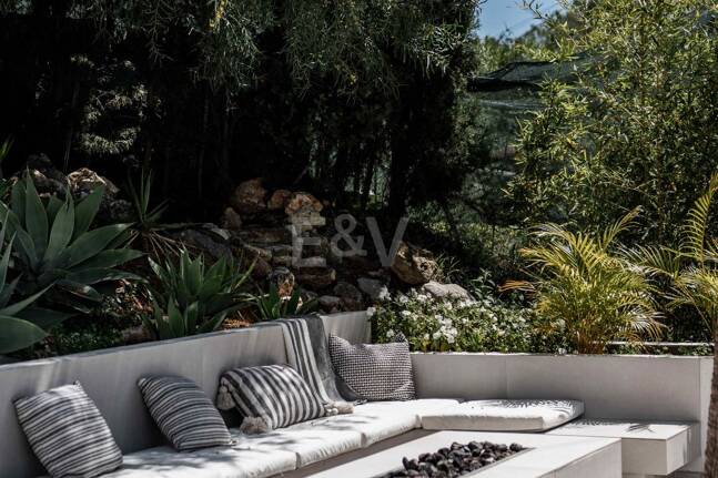 Charmig Cortijo Style Villa i El Madroñal, Benahavís