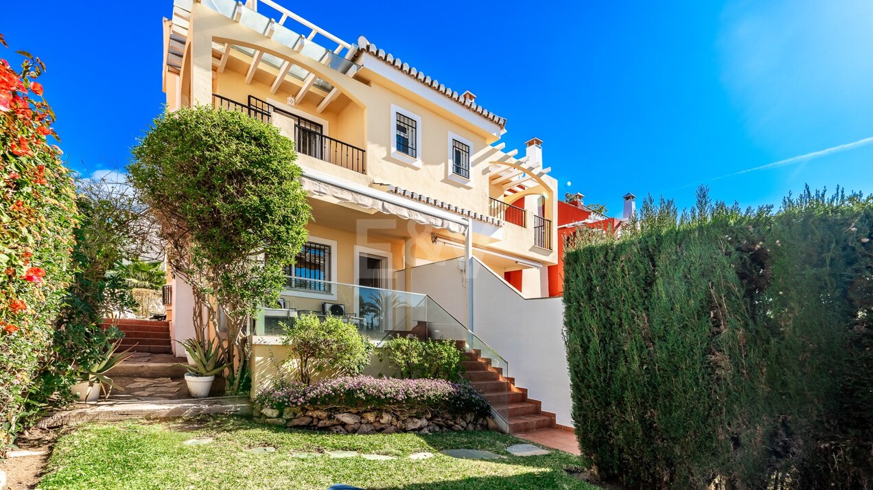 Maison Jumelée à louer à court terme en El Rosario, Marbella Est