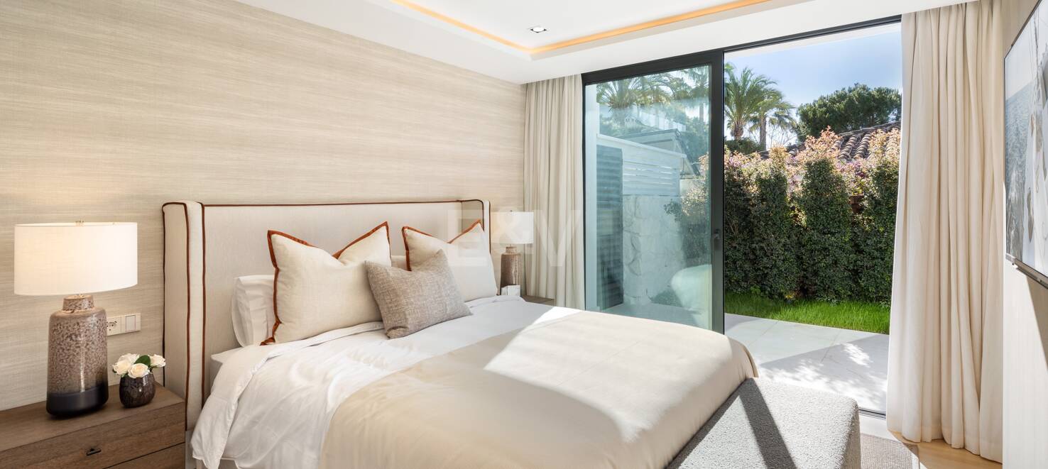 Luxury Villa in Nueva Andalucía set within a golf paradise