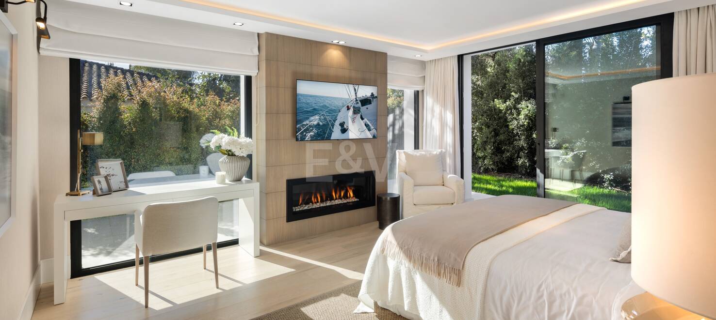 Luxury Villa in Nueva Andalucía set within a golf paradise