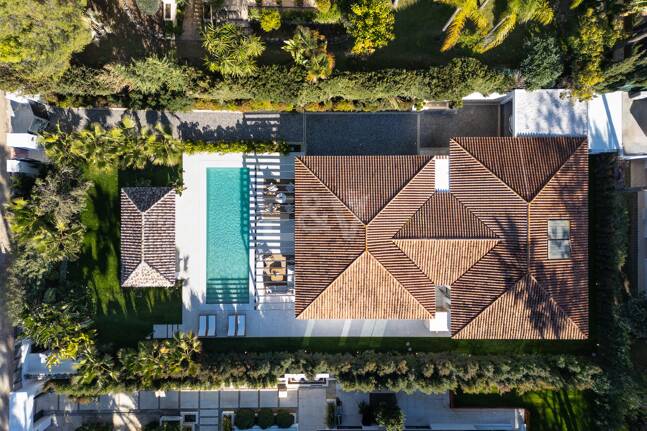 Villa de luxe à Nueva Andalucía dans un paradis de golf