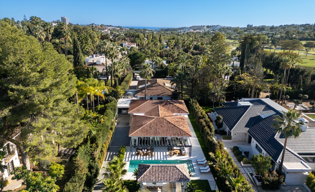 Villa de luxe à Nueva Andalucía dans un paradis de golf