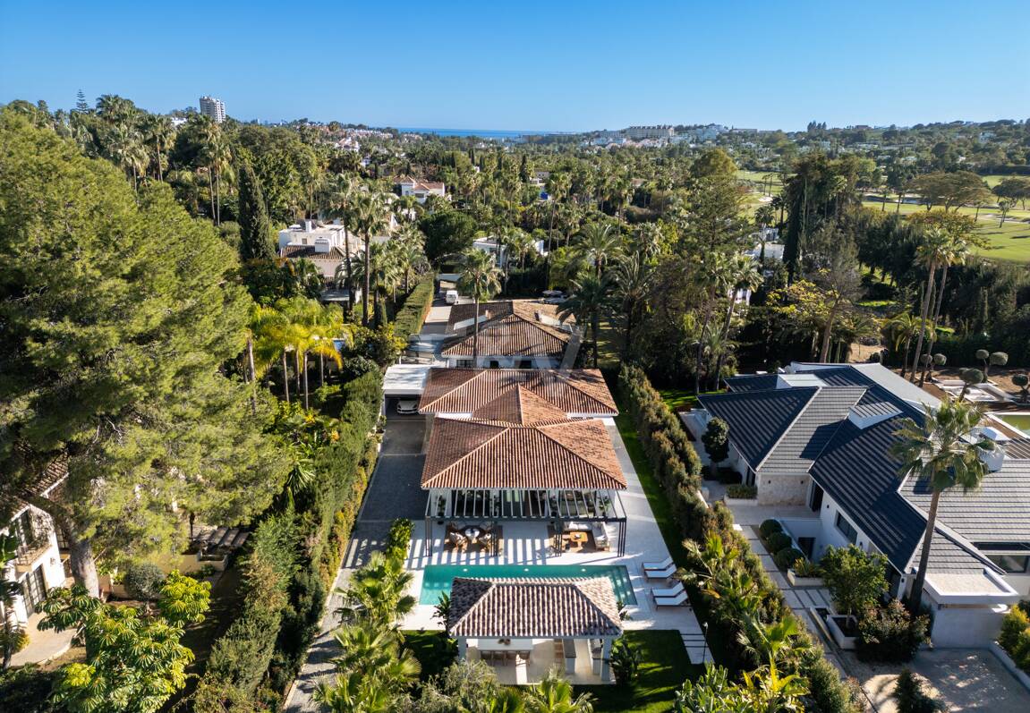 Villa de luxe à Nueva Andalucía dans un paradis de golf