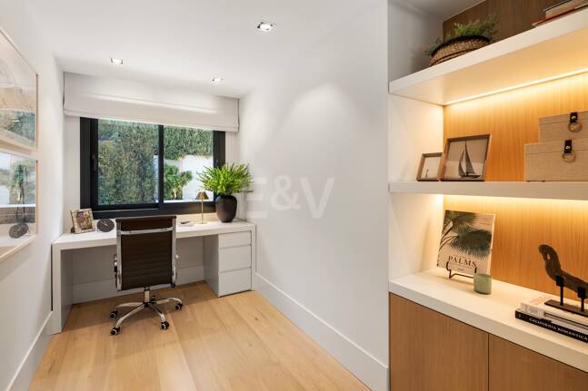 Villa de luxe à Nueva Andalucía dans un paradis de golf