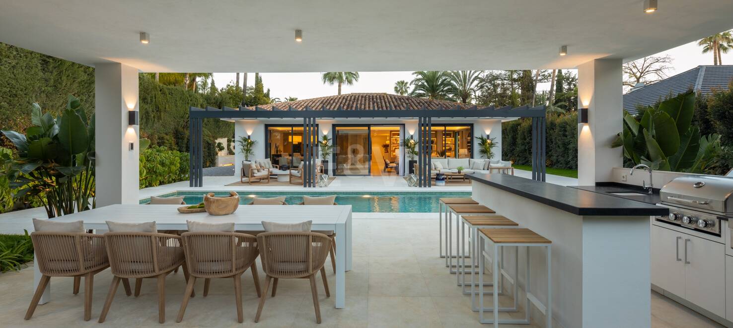 Luxury Villa in Nueva Andalucía set within a golf paradise