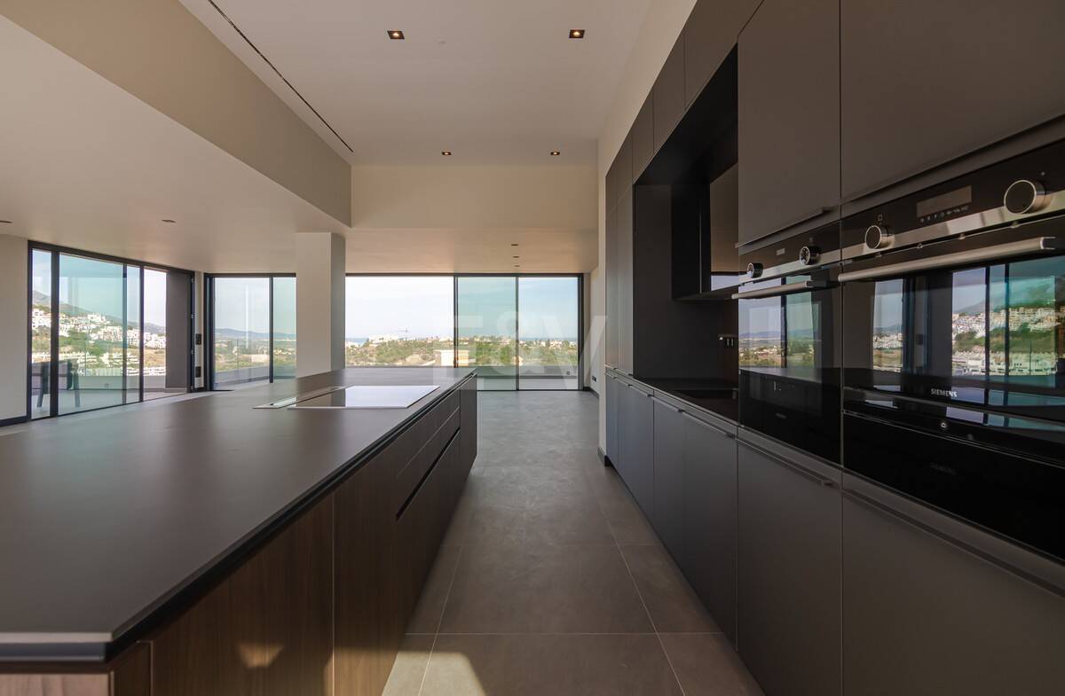 Villa moderna con vistas de 360 grados en Los Arqueros