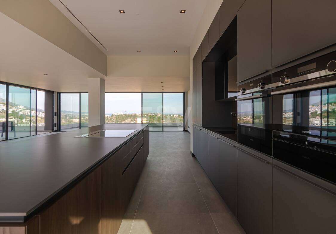 Villa moderna con vistas de 360 grados en Los Arqueros