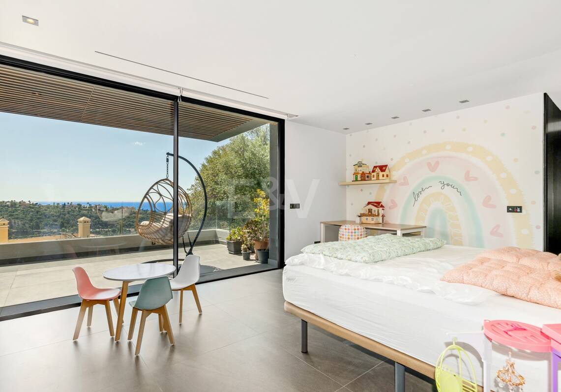 Villa moderna con vistas de 360 grados en Los Arqueros