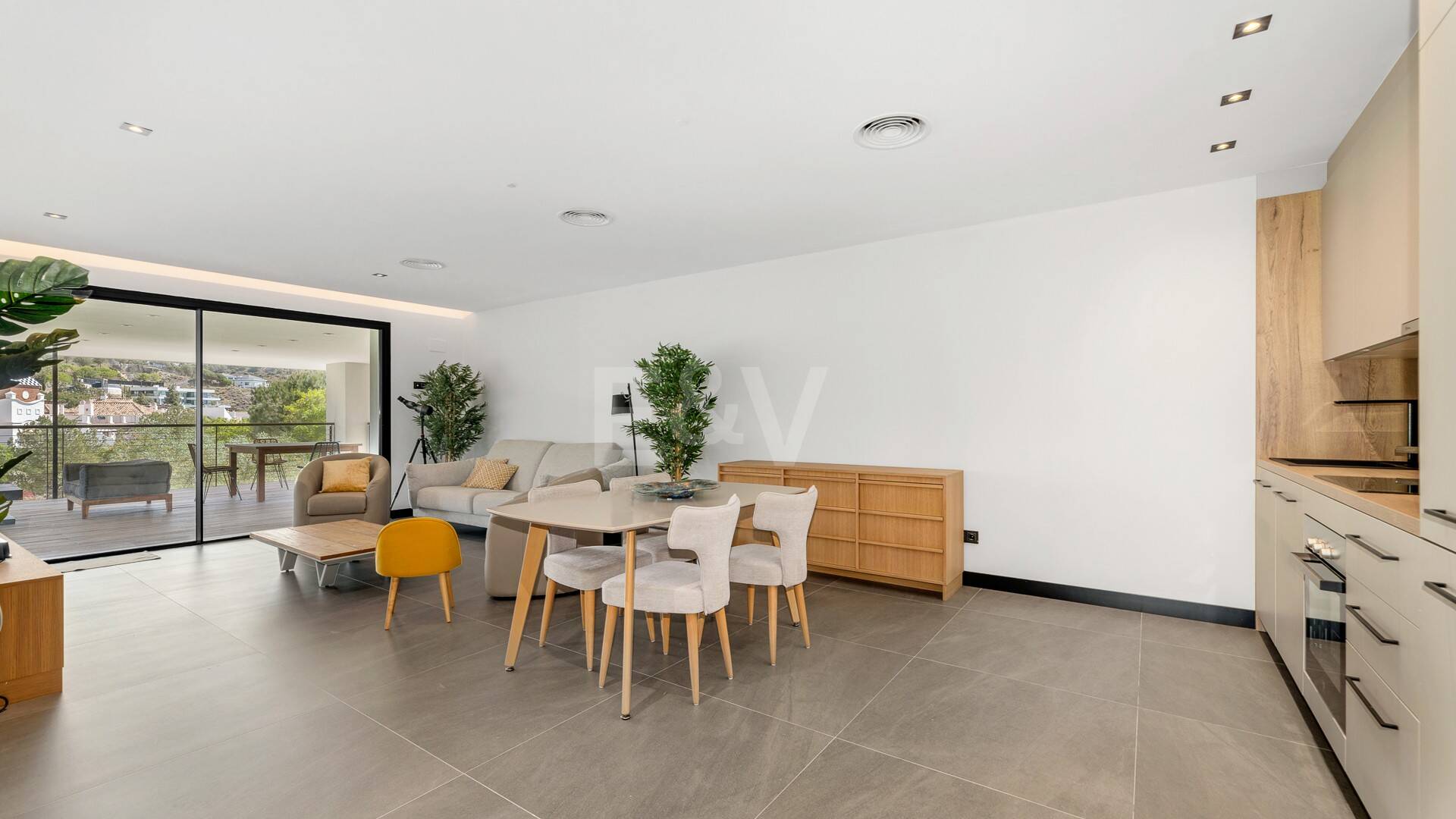 Villa moderna con vistas de 360 grados en Los Arqueros