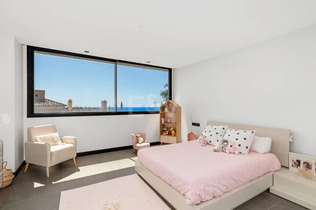 Villa moderna con vistas de 360 grados en Los Arqueros