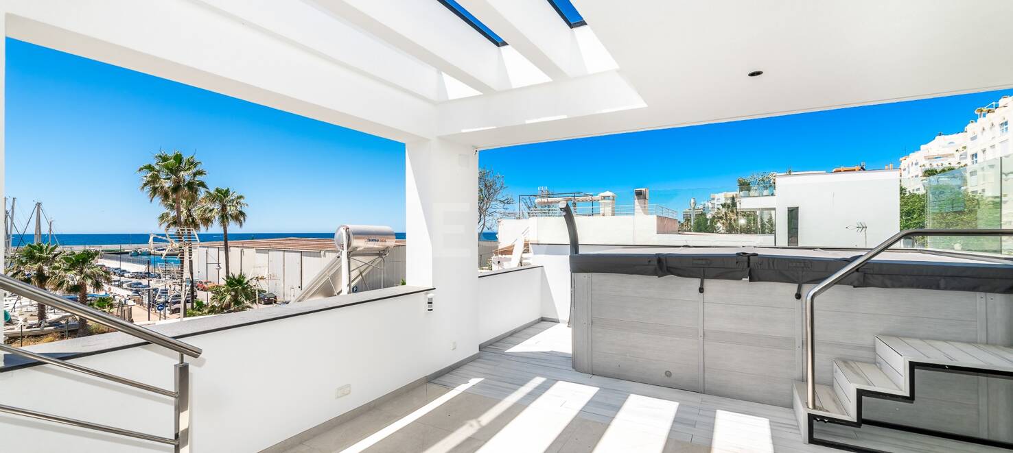 Modern Villa next to the Beach in Marbella City
