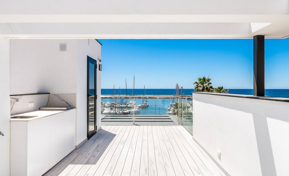 Modern Villa next to the Beach in Marbella City
