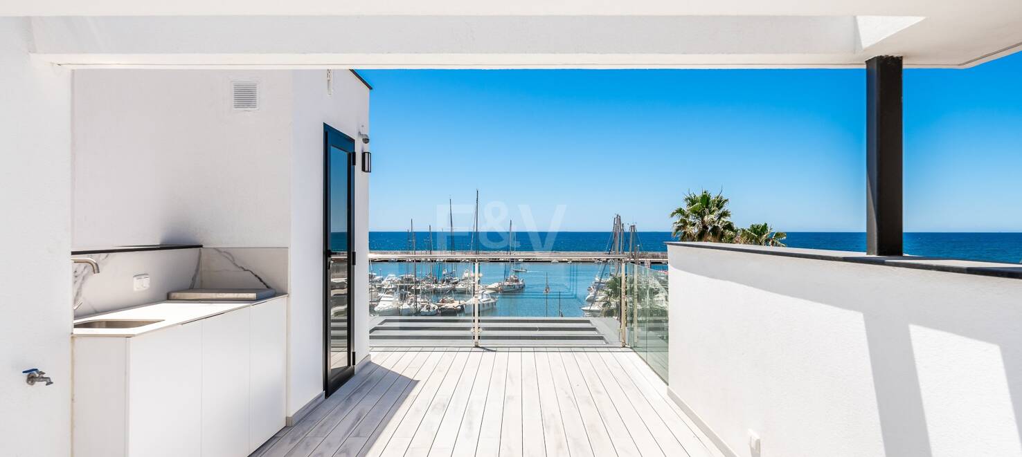 Modern Villa next to the Beach in Marbella City