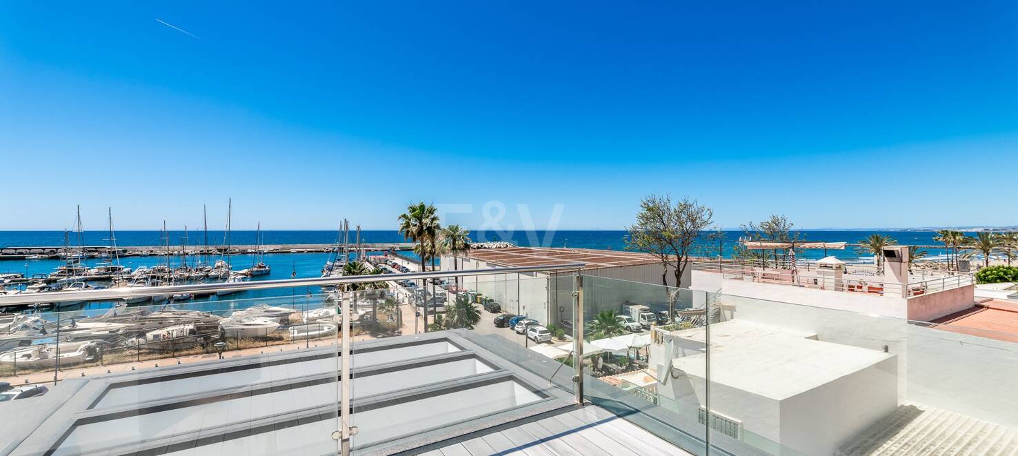 Modern Villa next to the Beach in Marbella City