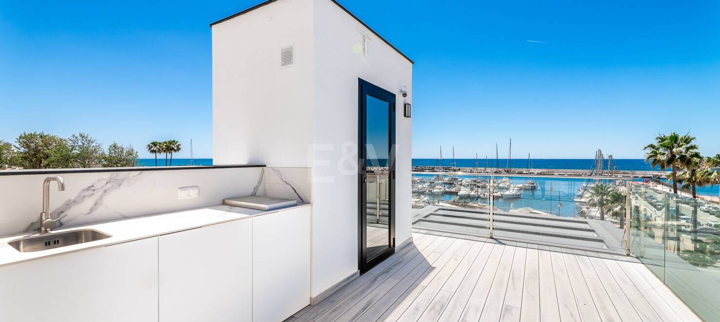Modern Villa next to the Beach in Marbella City