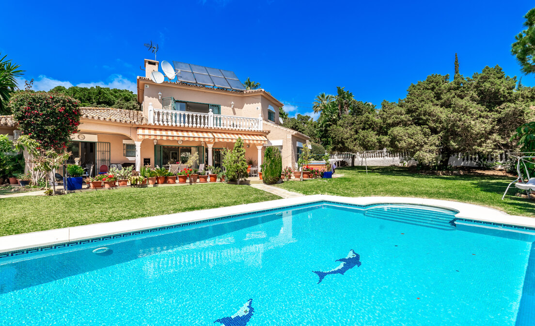 Grande Villa Beachside à Marbesa, dans l'une des plus Saught-après Urbanisation de la Zone