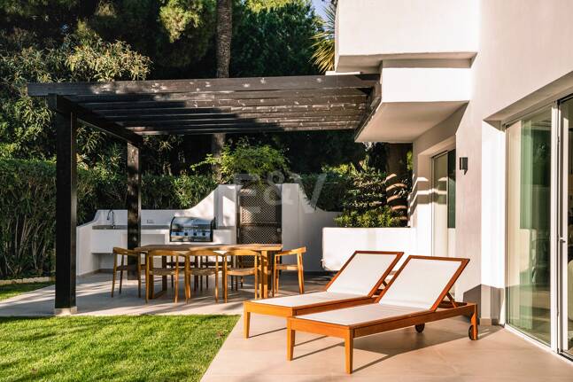 Einzigartige Gartenwohnung in Las Lomas de Marbella Club