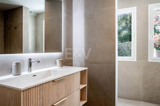 Einzigartige Gartenwohnung in Las Lomas de Marbella Club