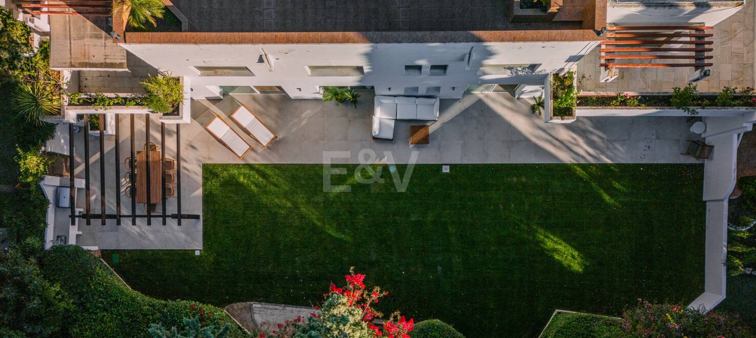 Unique Garden Apartment in Las Lomas de Marbella Club
