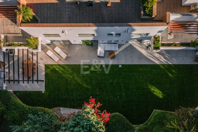 Einzigartige Gartenwohnung in Las Lomas de Marbella Club