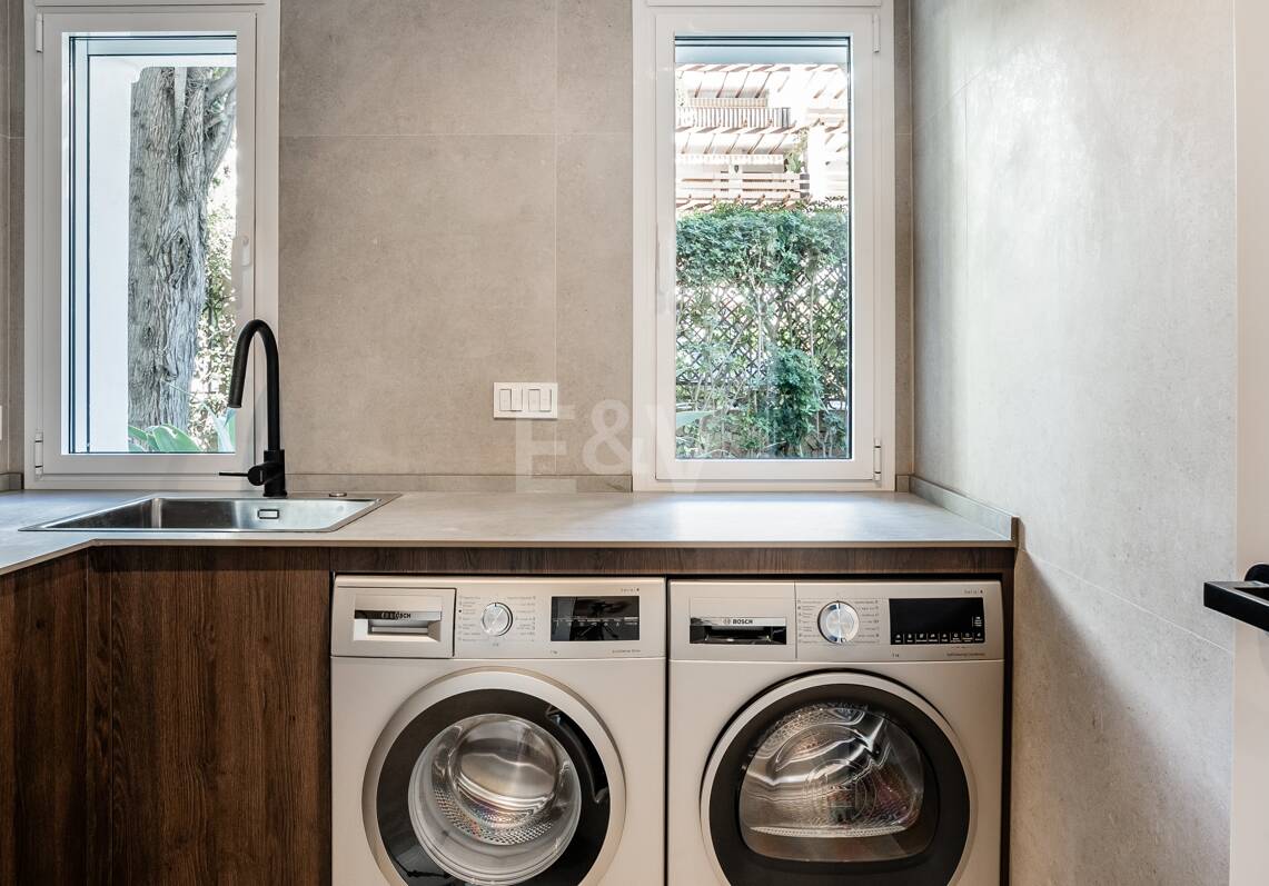 Apartamento Único con Jardín en Las Lomas de Marbella Club