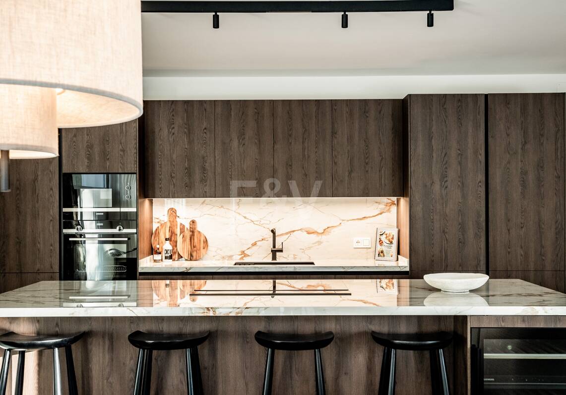 Apartamento Único con Jardín en Las Lomas de Marbella Club