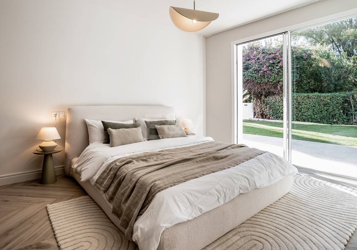 Apartamento Único con Jardín en Las Lomas de Marbella Club