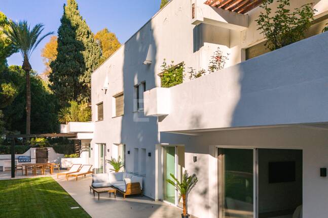 Einzigartige Gartenwohnung in Las Lomas de Marbella Club