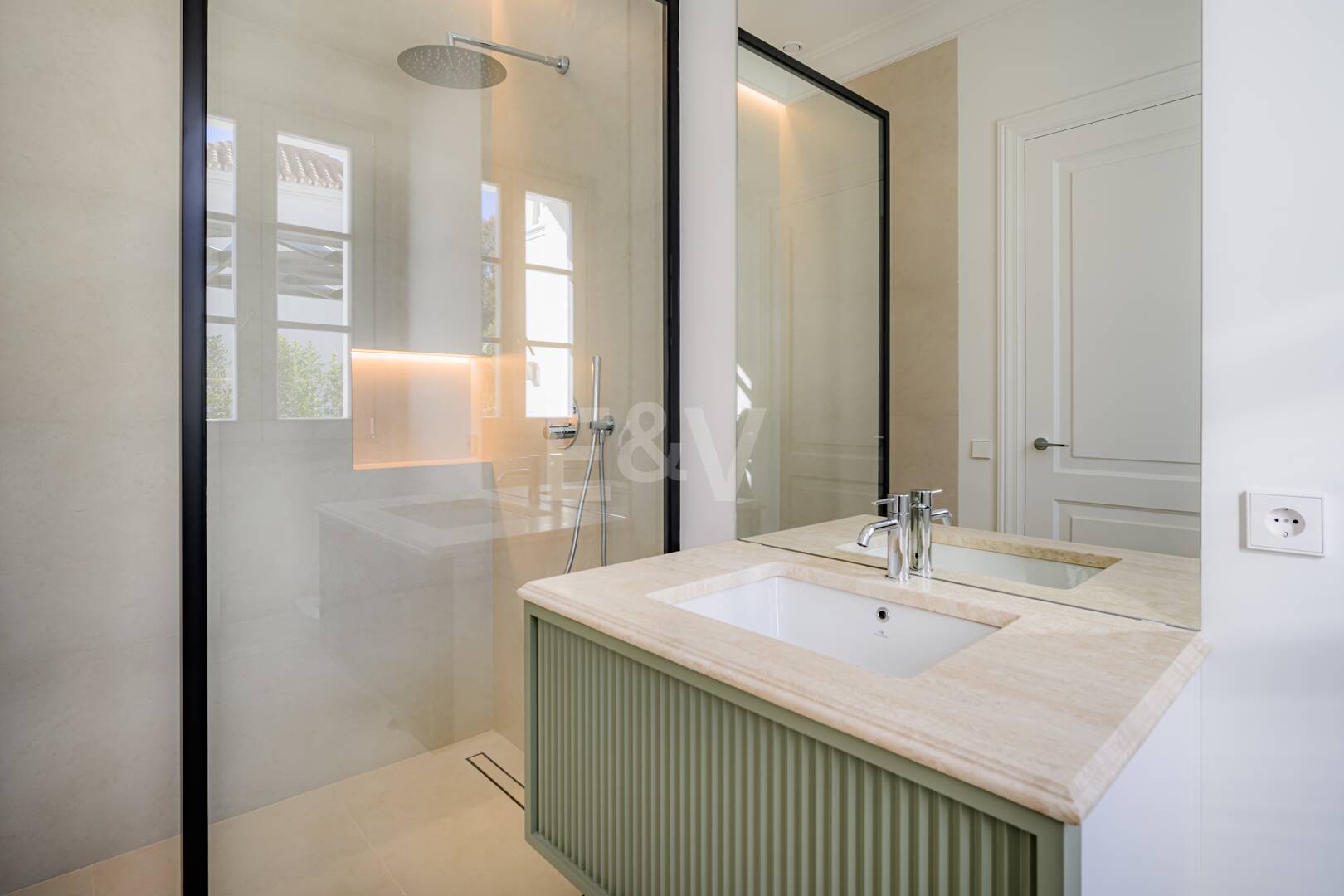 Top Newly Built Villa in La Cerquilla, french provencal style