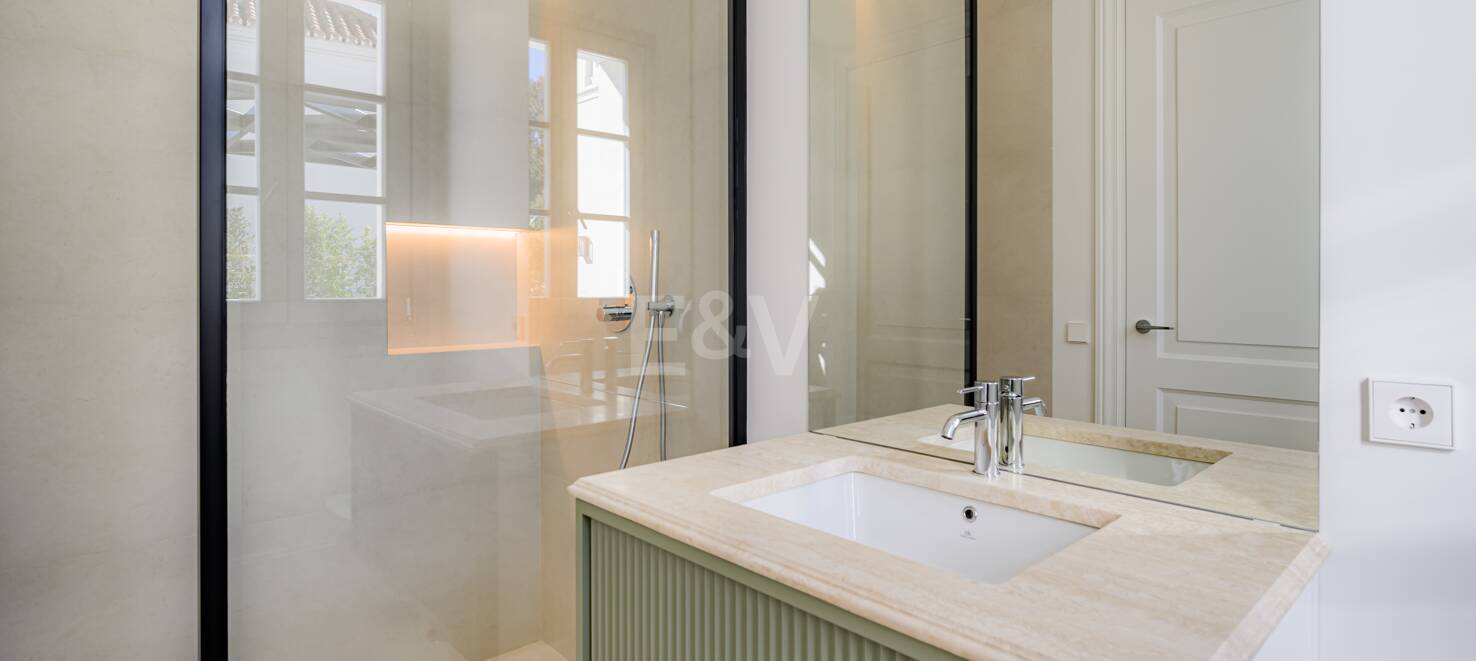 Top nybyggd Villa i La Cerquilla, franska provensal stil