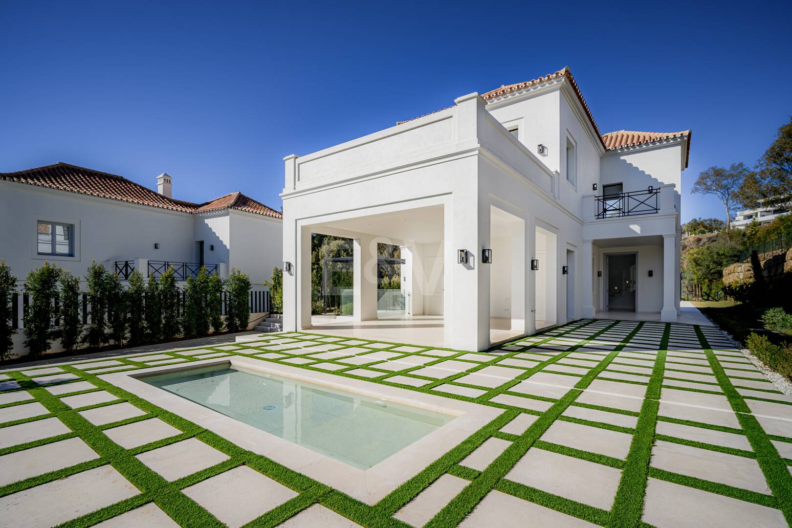 Excelente Villa nueva en la Cerquilla, Estilo provenzal francés