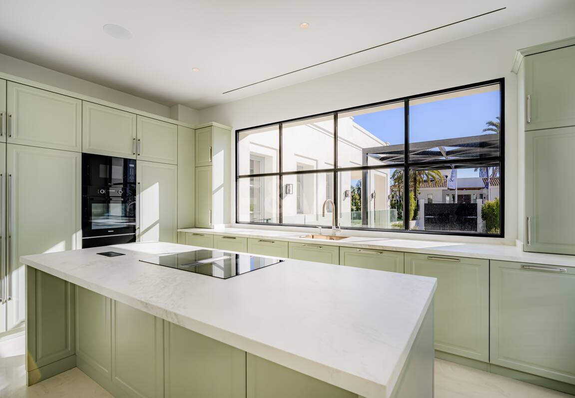 Top Newly Built Villa in La Cerquilla, french provencal style