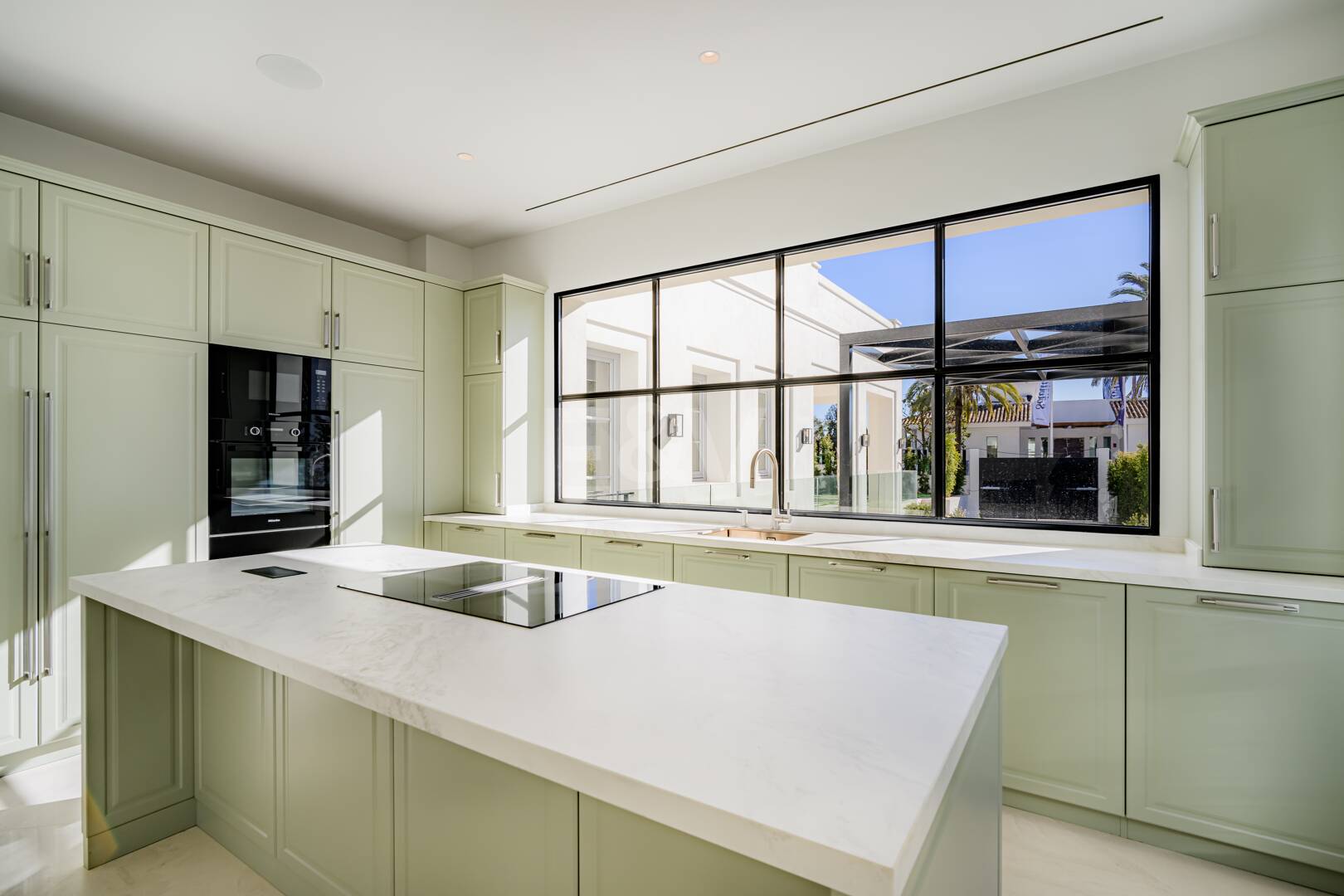 Excelente Villa nueva en la Cerquilla, Estilo provenzal francés