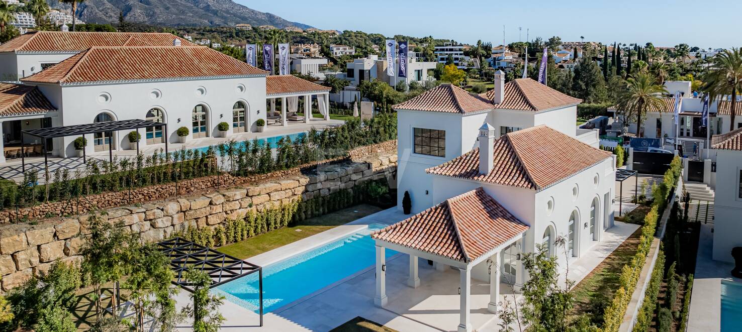 Top nybyggd Villa i La Cerquilla, franska provensal stil