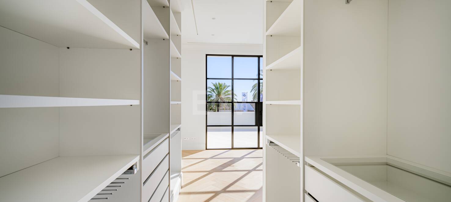 Top nybyggd Villa i La Cerquilla, franska provensal stil