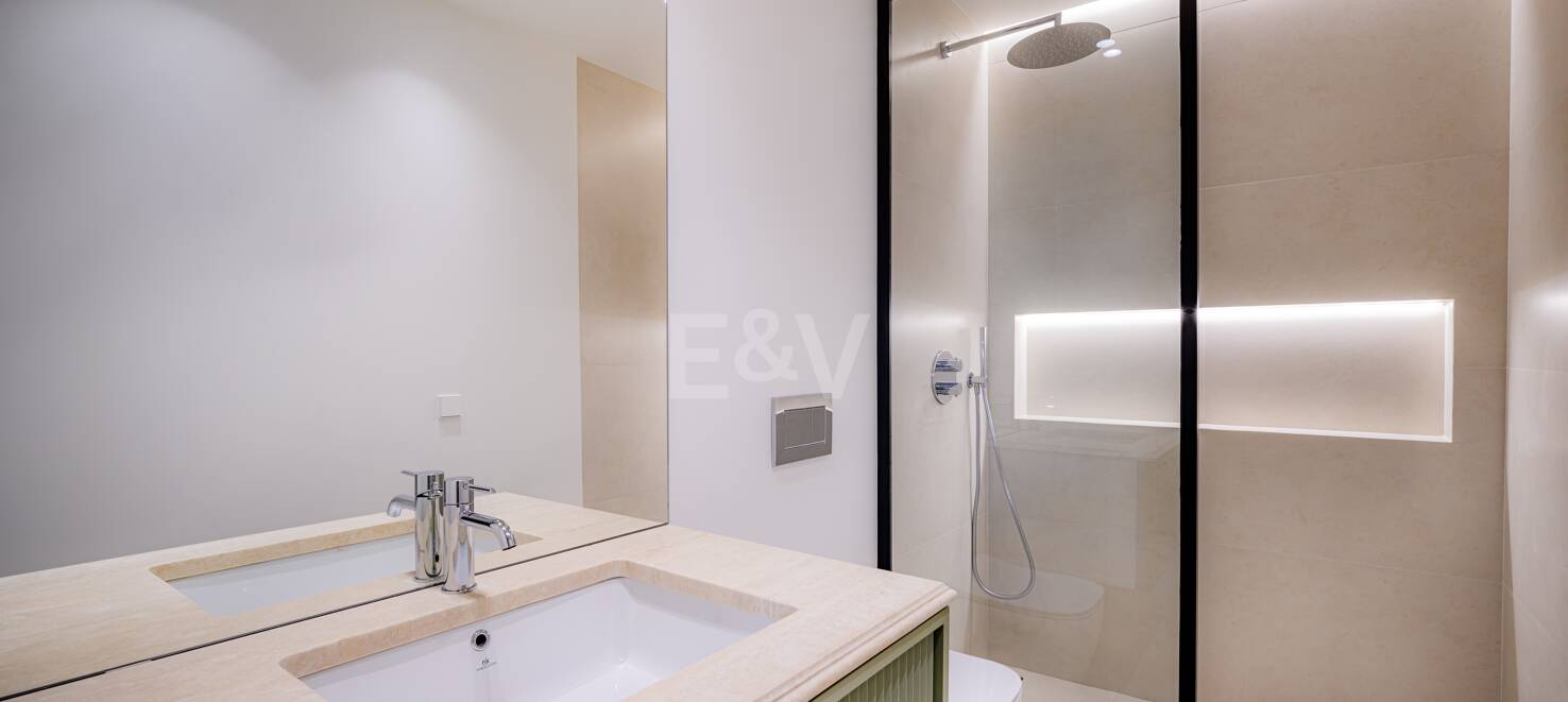 Top nybyggd Villa i La Cerquilla, franska provensal stil