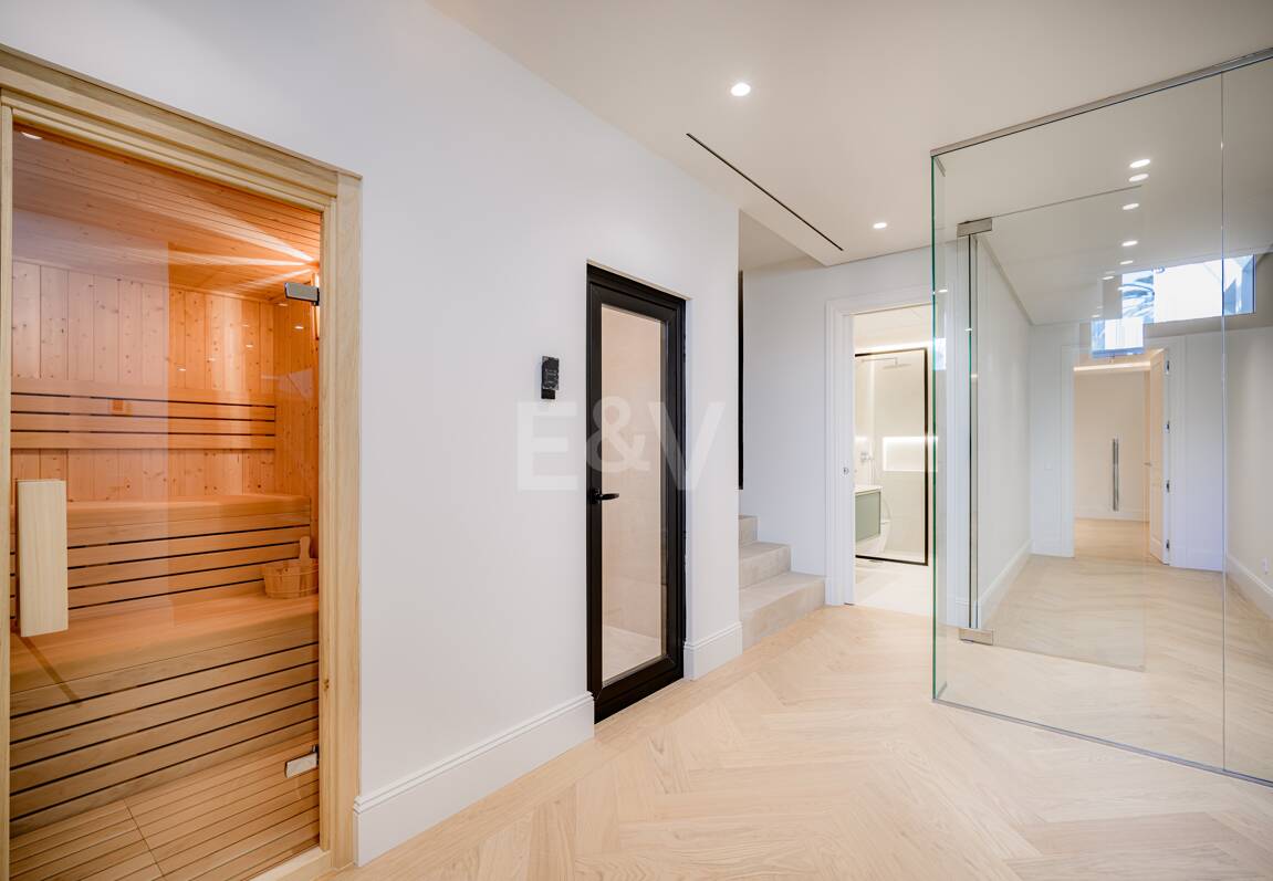 Top Newly Built Villa in La Cerquilla, french provencal style