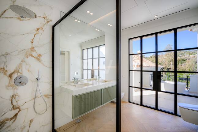 Top Newly Built Villa in La Cerquilla, french provencal style